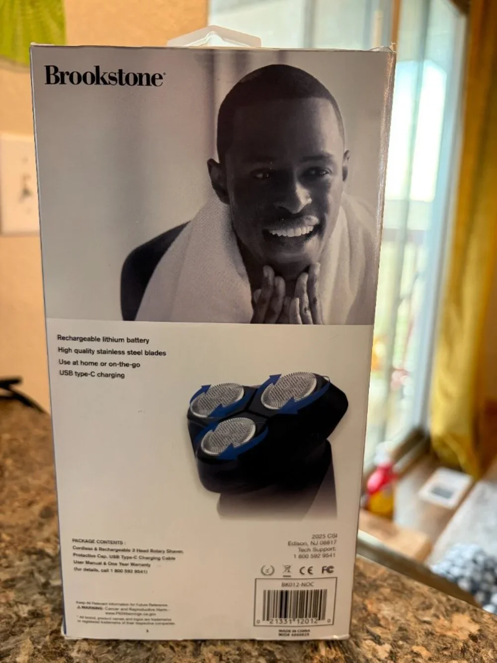Brookstone 3 Head Rotary Shaver Lithium Cordless Rechargeable NWT